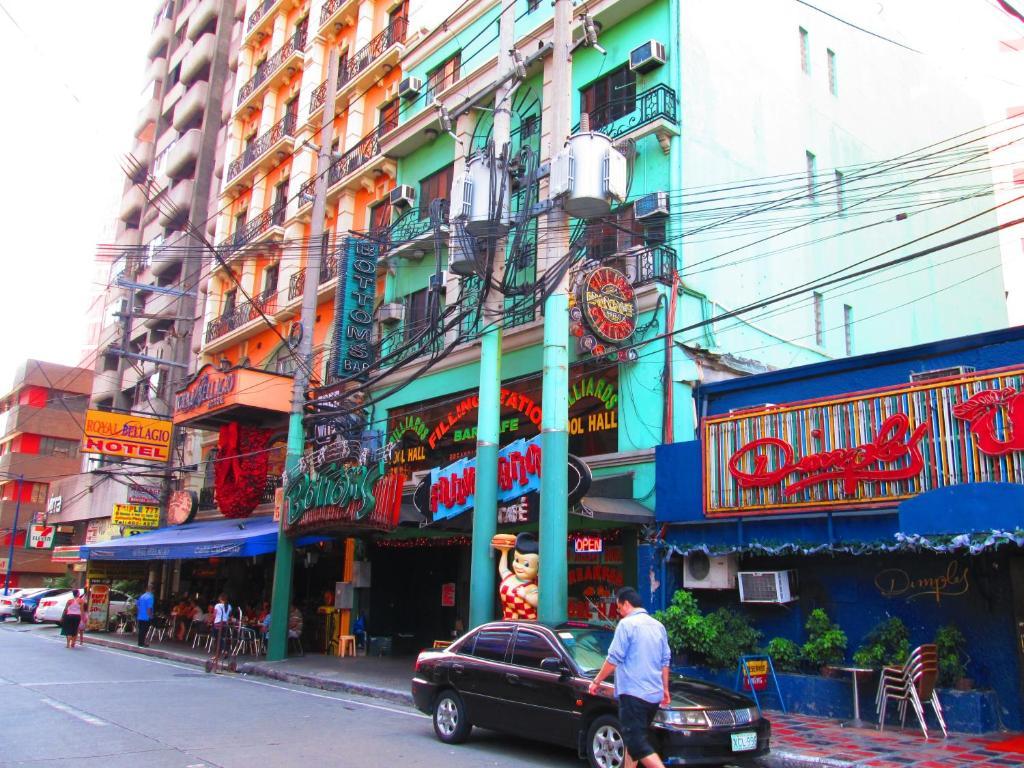 Mnl Boutique Hostel Макати Экстерьер фото